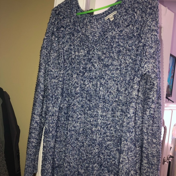 sweater - Picture 2 of 2